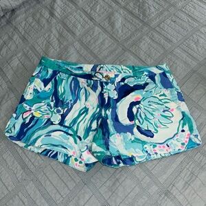 Lilly Pulitzer Callahan Short Size 2